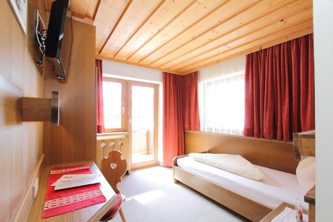 Pension Mittagskogel Sankt Leonhard im Pitztal Dış mekan fotoğraf