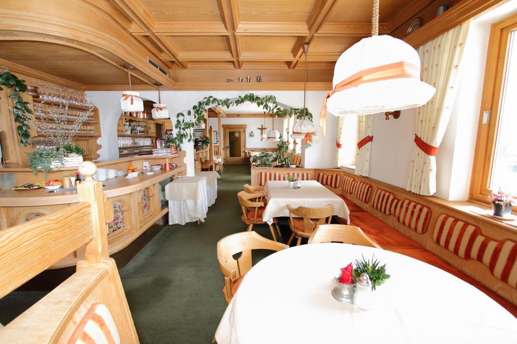 Pension Mittagskogel Sankt Leonhard im Pitztal Dış mekan fotoğraf